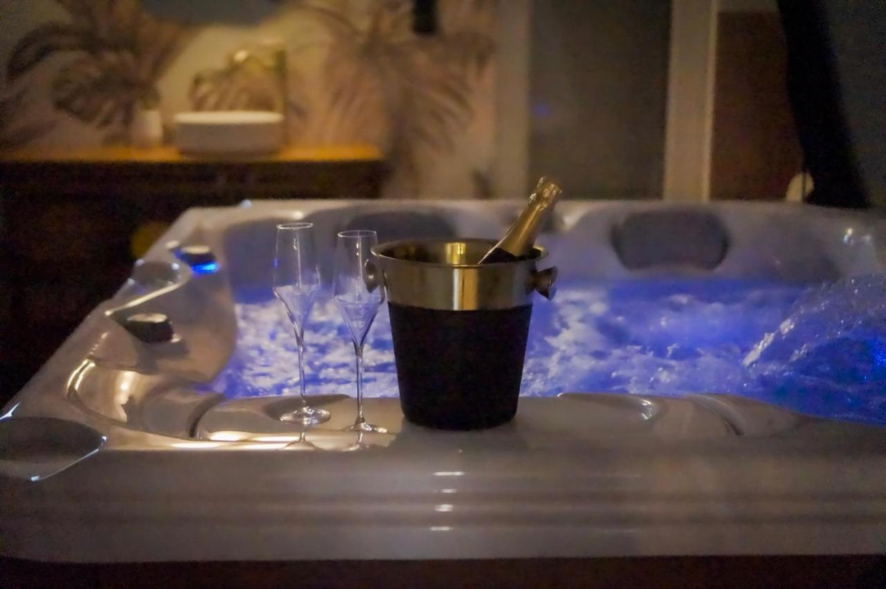 Maison Eliste - Love Gite Chic Avec Jacuzzi Interieur La Gacilly Esterno foto